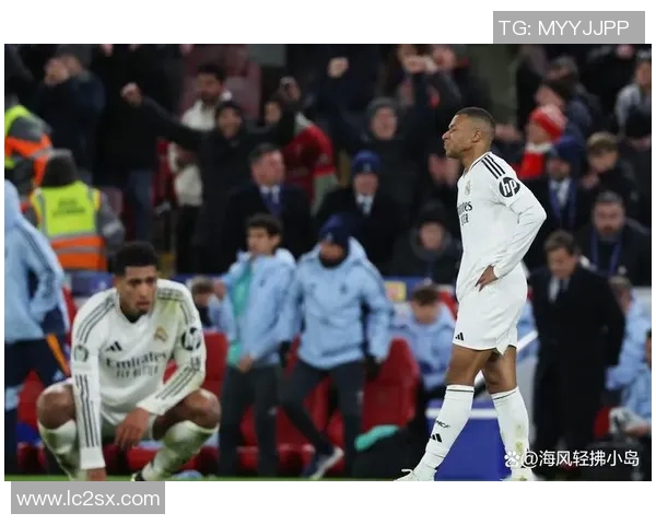 当代足坛巨星风云：梅西、C罗、姆巴佩等新一代球王的崛起与挑战